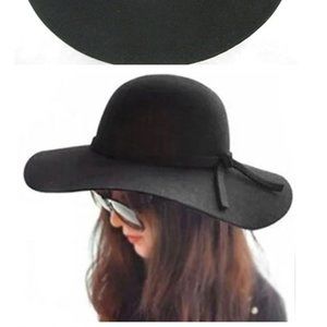 Black wool hat